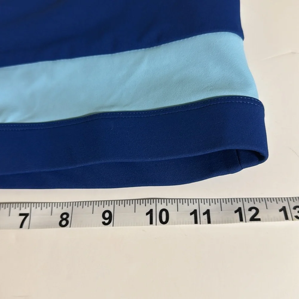 WILO scoop sports bra two toned blue small women’s athletic